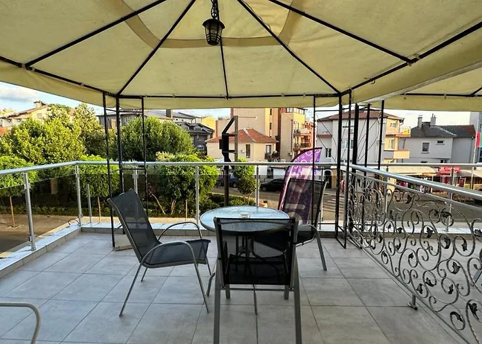 деневи 2* Πριμόρσκο